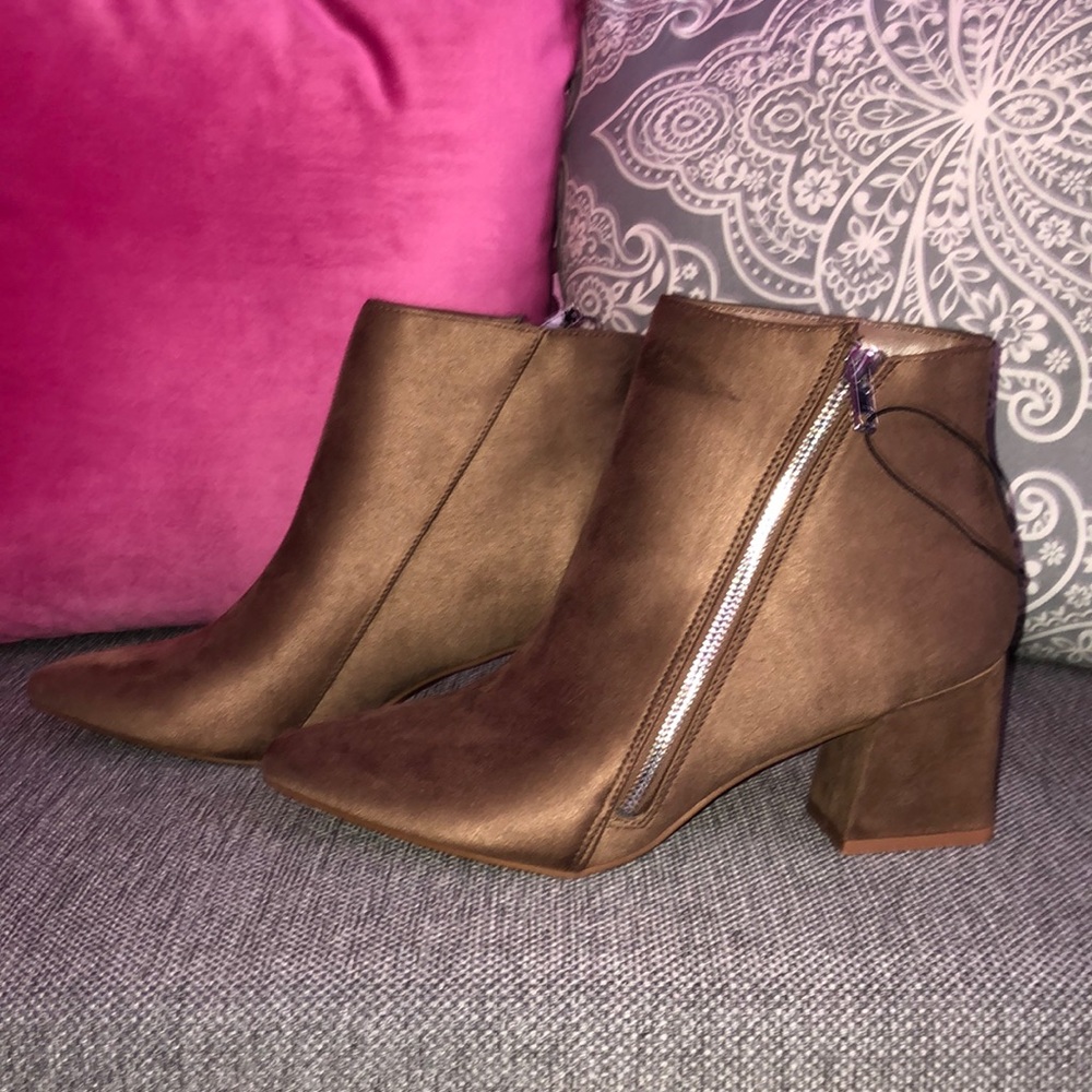 Faux Suede Side-Zip Booties 💋 NWT